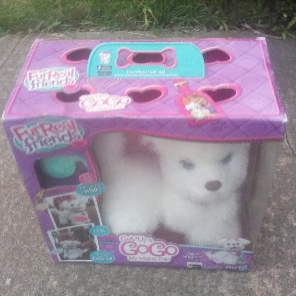 FurReal Friends Dog Get Up & GoGo My Walkin’ Pup Pet